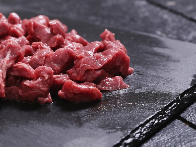 牛隻宰殺後6~8小時內的肉才能稱為溫體肉。
